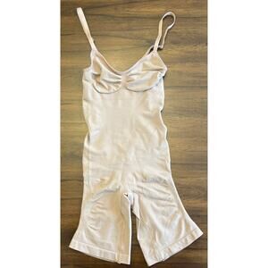 Body Shaping One Piece Women’s Size M/L In Beige Sleeveless Mid Thigh Shorts
